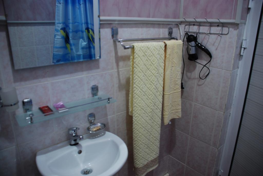 Ratmina Hotel نكوص المظهر الخارجي الصورة